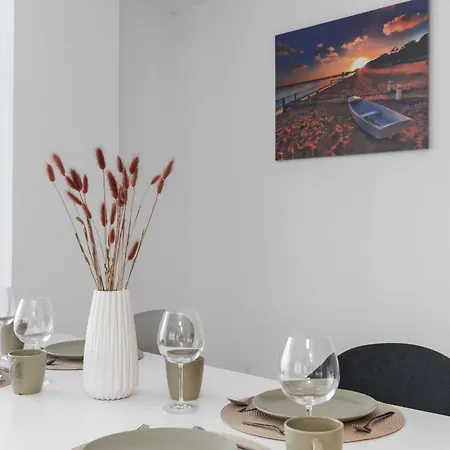 公寓 Bluewave Retreat *